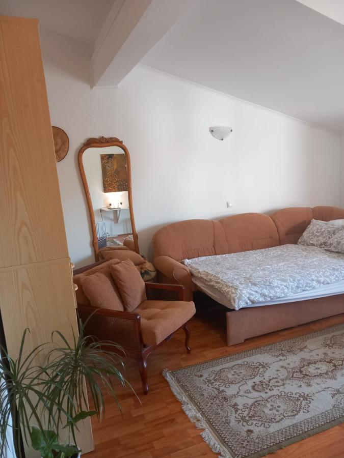 Cosy Rooftop Studio With Balcony Belgrád Kültér fotó